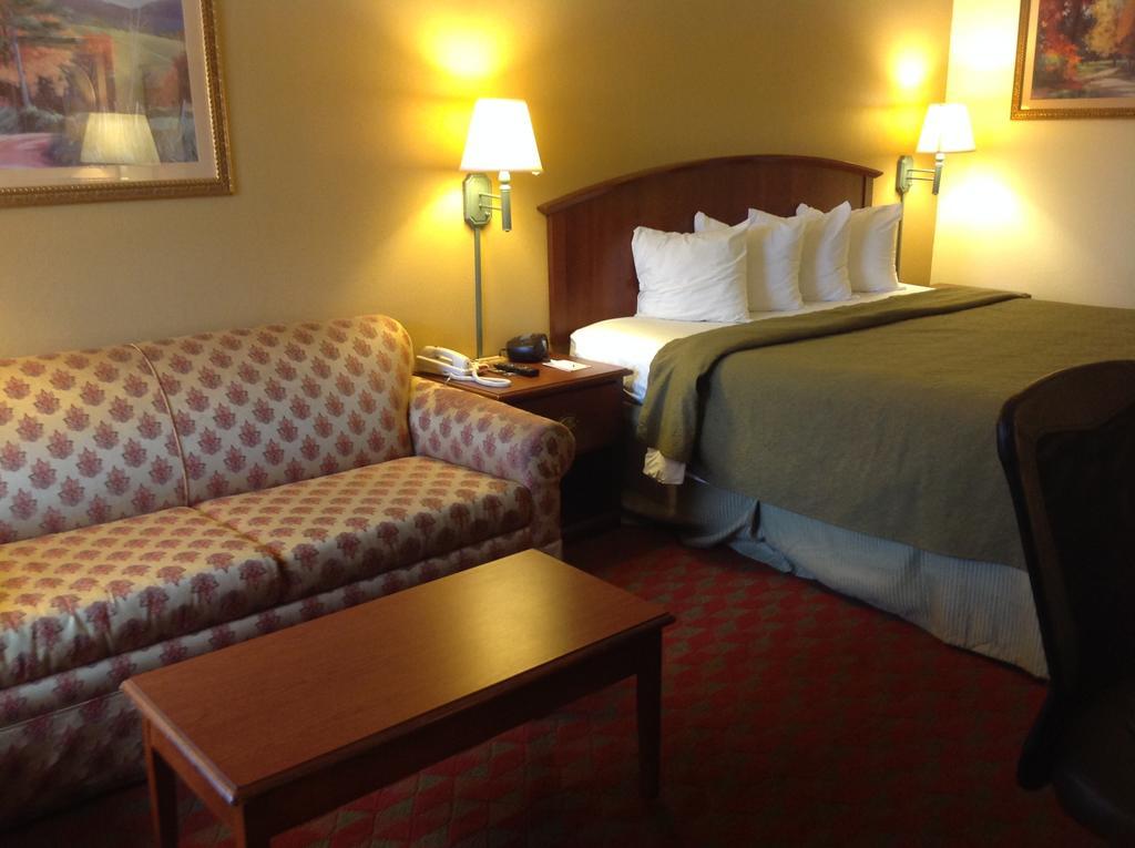 Quality Inn Дилън Екстериор снимка