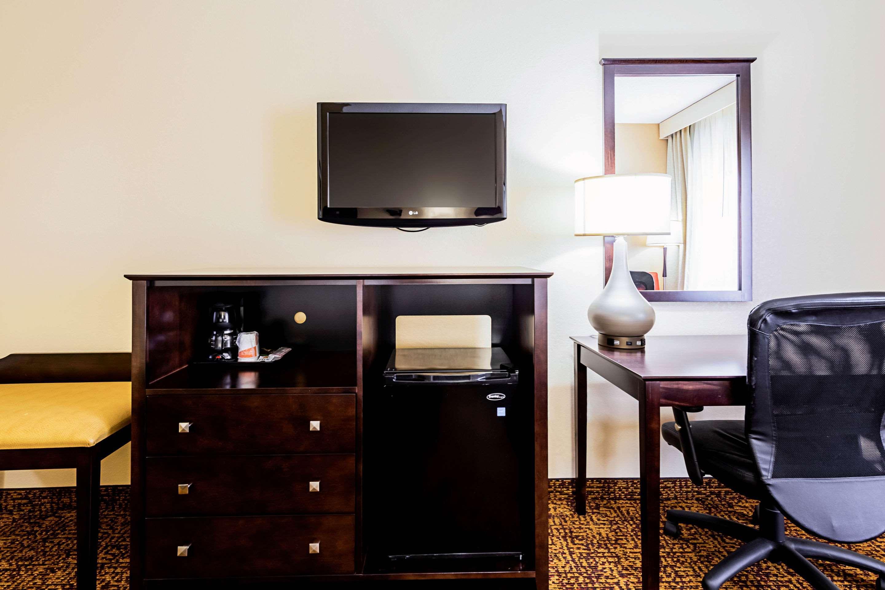 Quality Inn Дилън Екстериор снимка