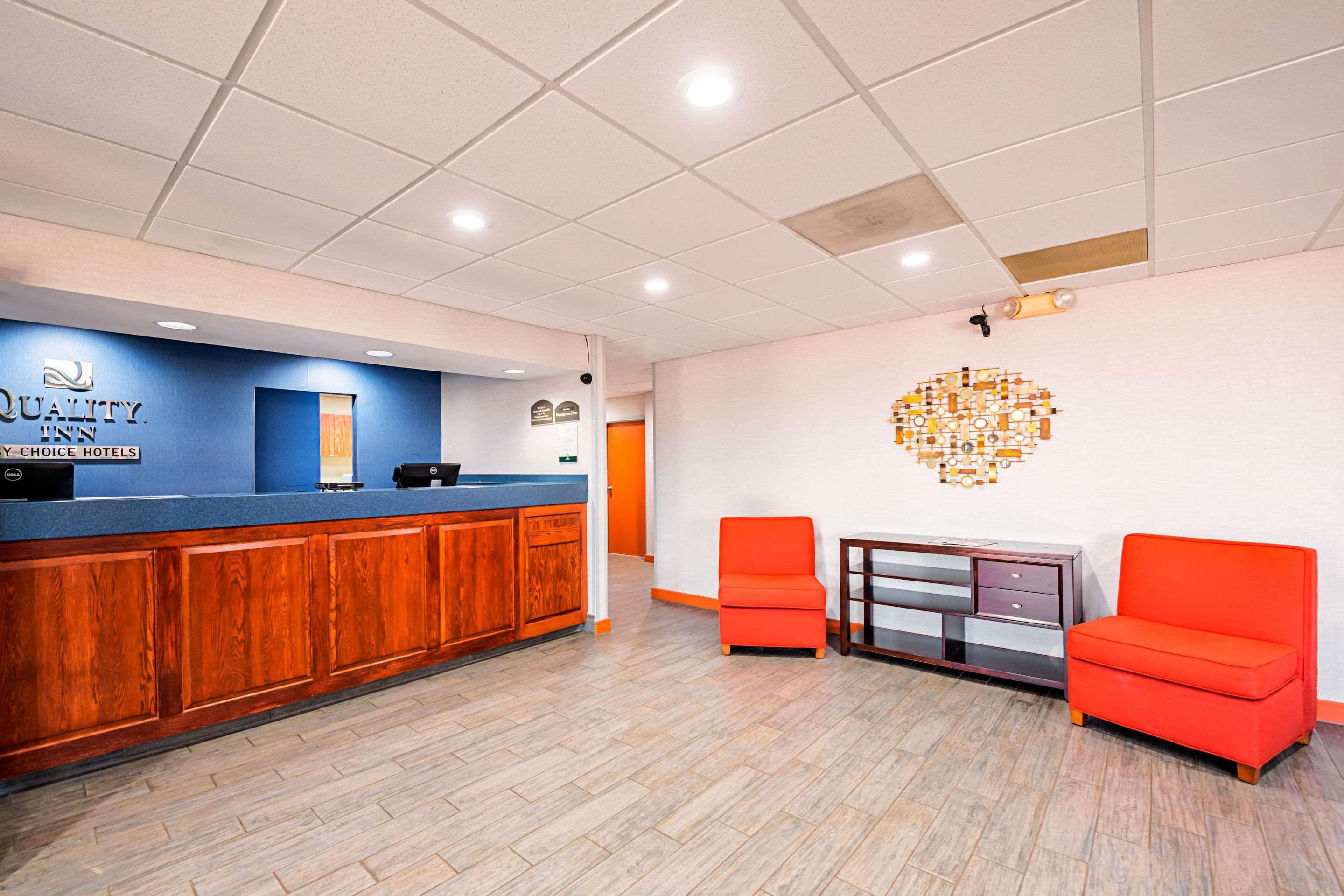 Quality Inn Дилън Екстериор снимка