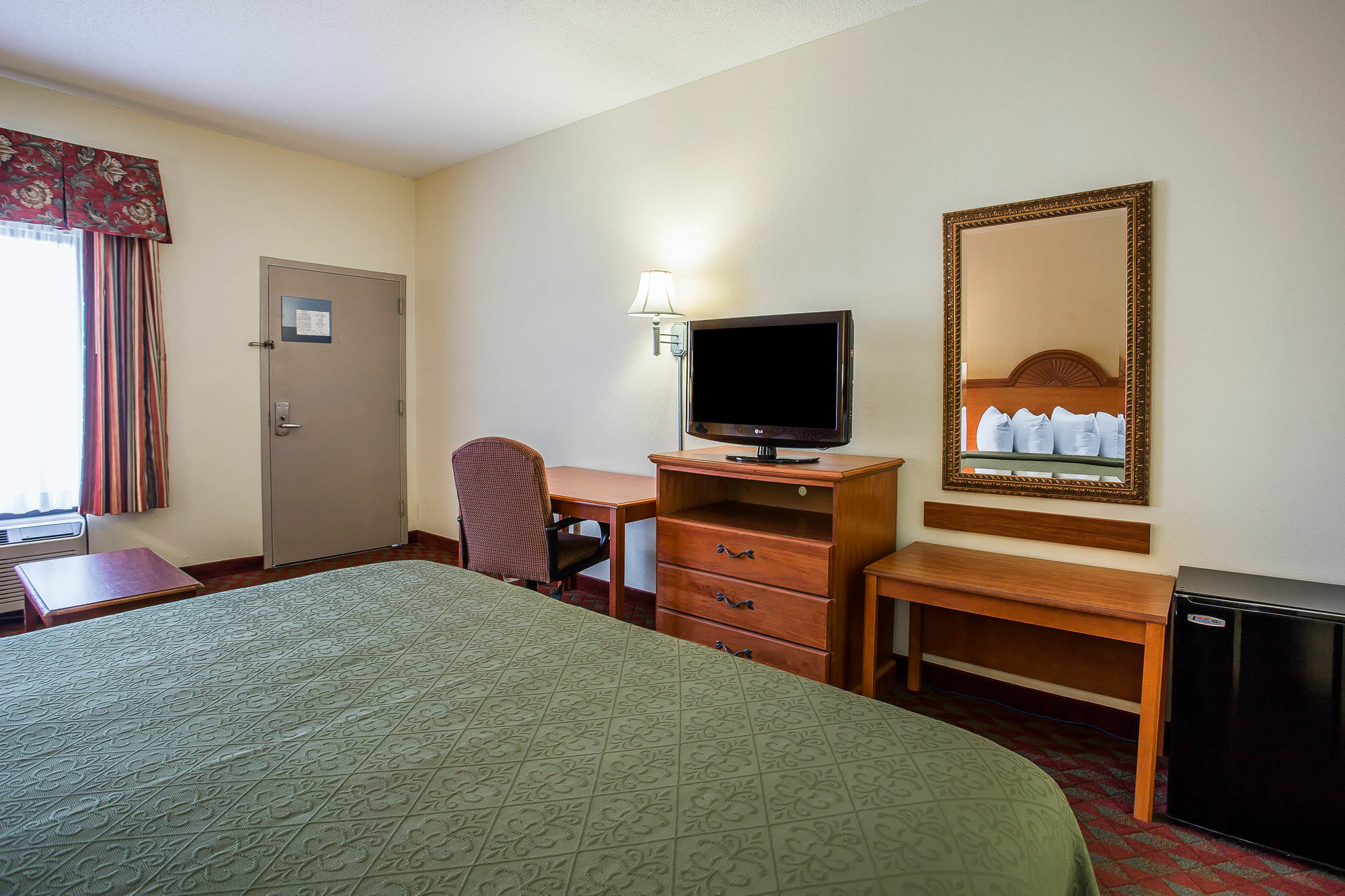 Quality Inn Дилън Екстериор снимка