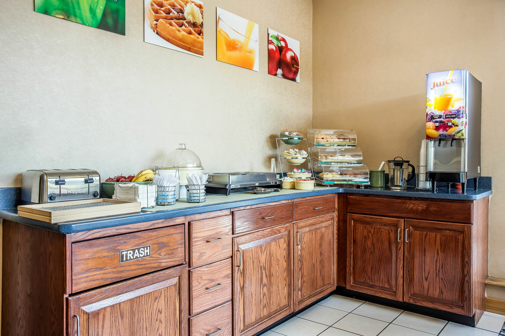 Quality Inn Дилън Екстериор снимка